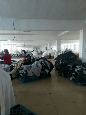 城陽區(qū)德鑫利服裝加工廠 打造優(yōu)質服裝服飾零售服務