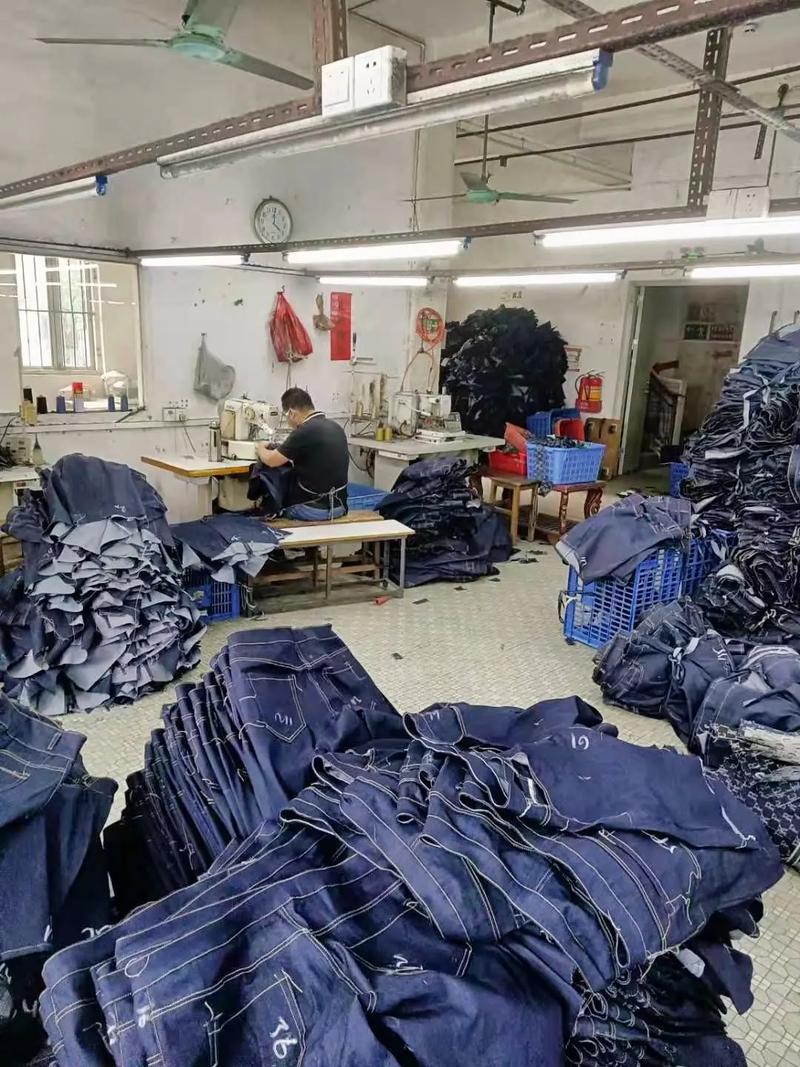 牛仔服裝廠 從生產到零售的產業(yè)鏈解析